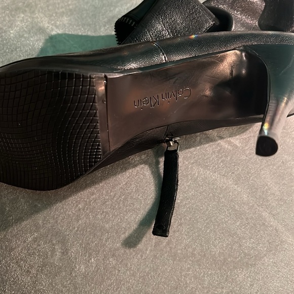 Calvin Klein leather booties - Picture 2 of 7